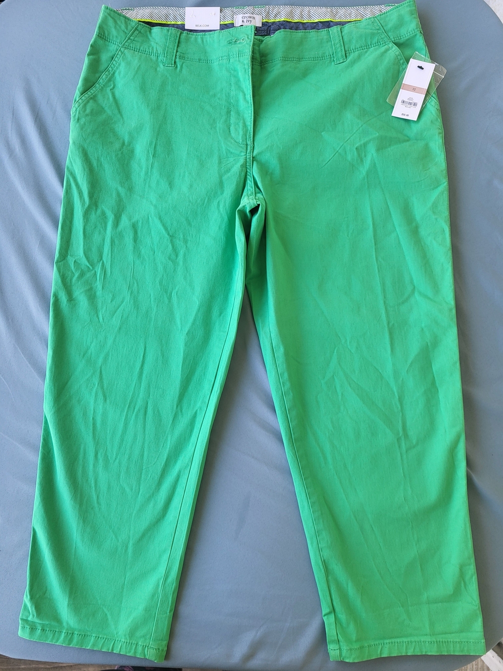 crown & ivy Bright Green Cropped Chino Pants